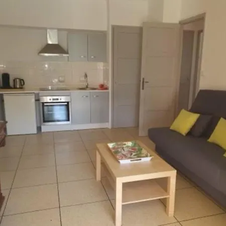 Villa Hyeres, 2 Pieces, 3 Personnes - Fr-1-335-146 Вилла Йер
